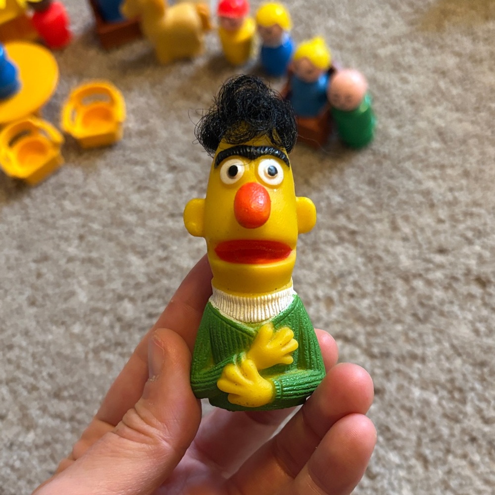 1973 Bert Sesame Street finger puppet